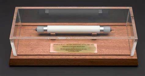 Primer cable trasatlántico de fibra óptica