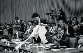 Primeras elecciones para legisladores.