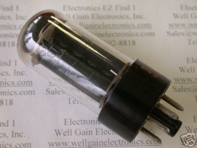 Lee De Forest invents the electronic tube