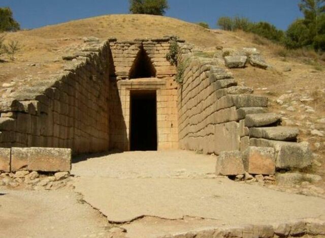 Tomba a Tholos: IL TESORO DI ATREO