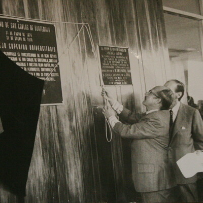 Timeline: Los acontecimientos ocurridos desde la fundación de la USAC Y Facultad de Medicina