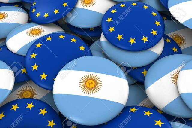 2000. Argentina aprueba la Carta de Derechos Fundamentales de la Unión Europea