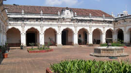 Timeline: Historia de la Universidad de San Carlos de Guatemala.