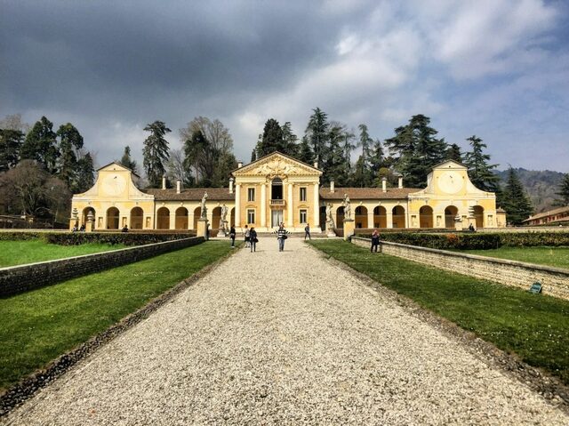 Villa barbaro, Palladio 1554-58