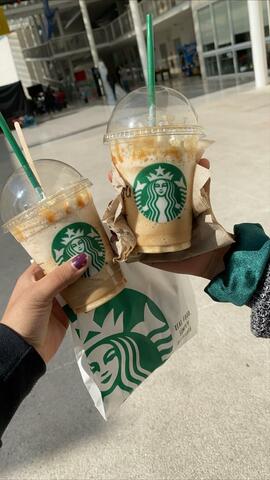 Starbucks con Alondra