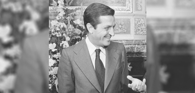 Adolfo Suárez es president anomenat pel Rei