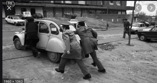 S-APROVA LA CONSTITUCIO ESPANYOLA