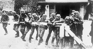 Germany troops invade poland