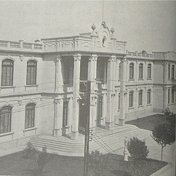 Traslado de la Facultad de Ciencias médicas y Farmacia.