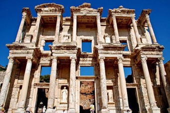 Fundan Alejandría en Egipto