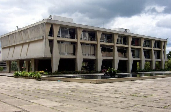Traslado de la Facultad de Medicina a el campus central