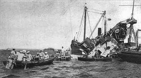 Paz de París: derrota española (pérdida de Cuba, Filipinas y Puerto Rico).