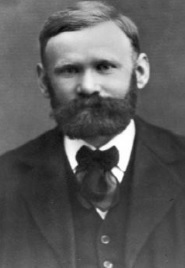 El ingeniero danés A.K. Erlang, realiza investigación sobre   la ramificación de las comunicaciones telefónicas