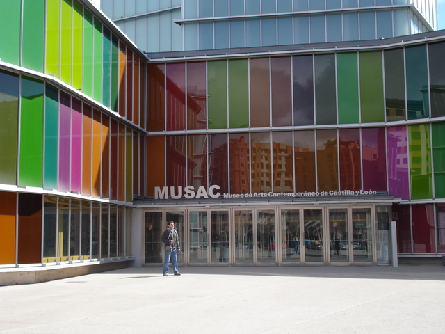 Primer nueva sede oficial de la universidad