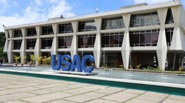 Timeline: Historia de la Universidad de San Carlos de Guatemala y Facultad de Ciencias Médicas