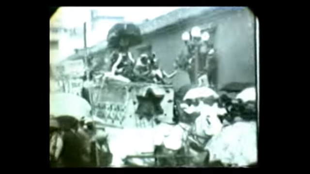 Carrozas en la Huelga de Dolores