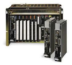 Primer controlador lógico programable.