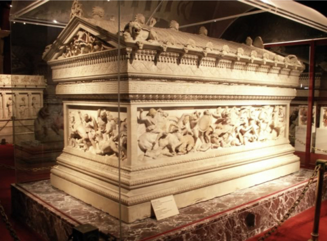 ALEJANDRO MAGNO MUERE EN BABILONIA: