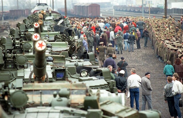 Completion of the withdrawal of Russian troops from Germany and the Baltic States