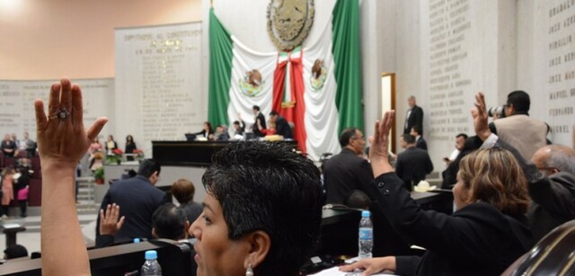 Reunión de la Comisión de Puntos constitucionales del Senado de la República.