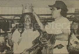 Primer rey feo y carroza huelguera