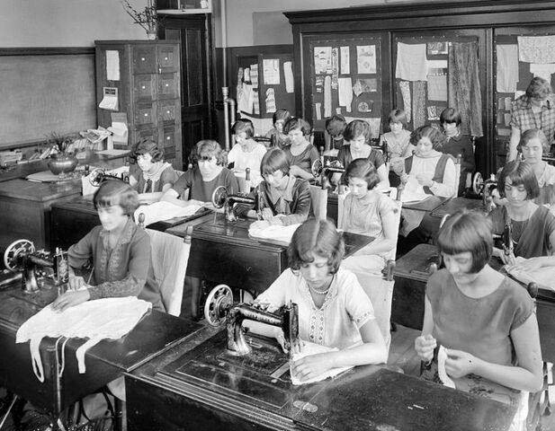 Primeras leyes en defensa de las trabajadoras