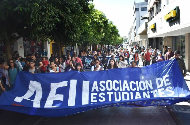 Surgimiento de la Asociacion de Derecho, Juventud Medica y la Asociación de Estudiantes Universitarios, AEU.