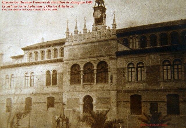 Ingressa a l'Acadèmia de Dibuix a Saragossa