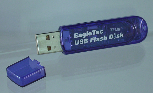 DISPOSITIVOS DE MEMORIA USB