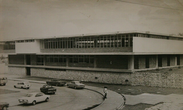 Cambio de ubicación de la Universidad