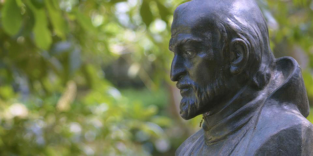 Primer solicitud para fundar la universidad