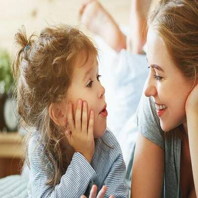 Timeline: Adquisición y Desarrollo del Lenguaje en la Infancia
