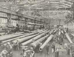 CARRERA DE ARMAMENTOS