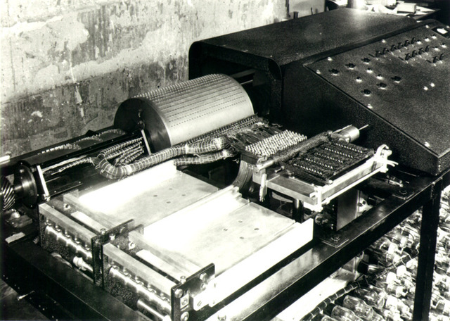 The first electronic computer is created in Japan by Hideo Yamachito.