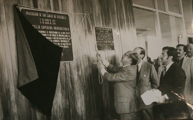 Inauguración de la Universidad