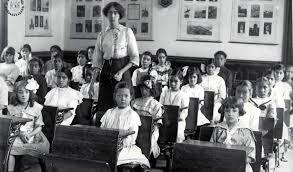 Educación laica, obligatoria y gratuita.