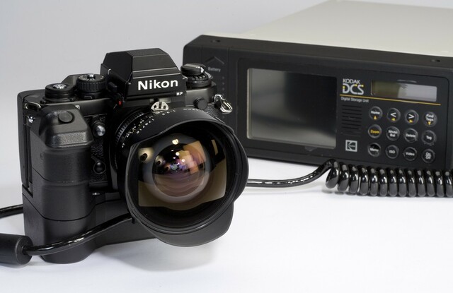 Kodak DCS 100, cuerpo y objetivos Nikon