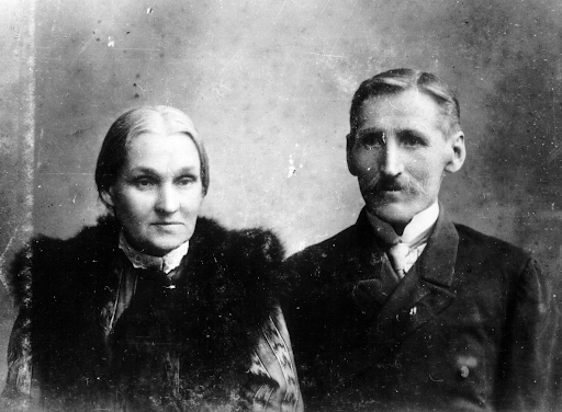 Where they lived 1876-1877?