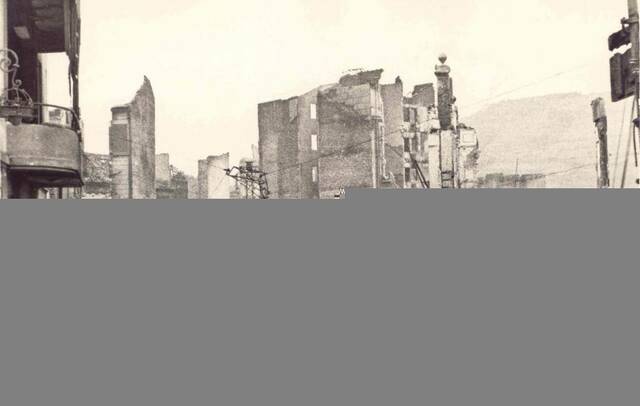la ciudad vasca de Guernica es bombardeada por Legion Condor