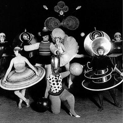 Timeline: Cultura y Sociedad 1870 - 1945