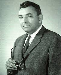 Dr Michael Buonocore descubrió el ácido fosfórico para aumento de unión mecánica de resina al esmalte