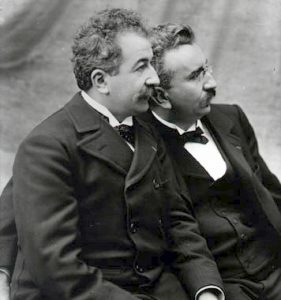 L. MANNES Y L. GODOWSKY
