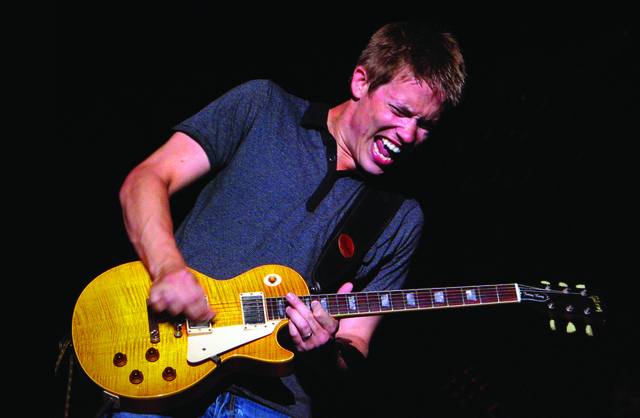 Celebrating 25 Seasons: Jonny Lang
