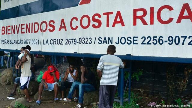 296,541 inmigrantes nicaragüenses en Costa Rica.