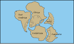 Empieza la separación de Pangea Sur (África, Sudamérica y Antártida)