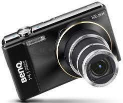 Cámaras con 161 mega pixeles, zoom digital y pantalla de visualización.