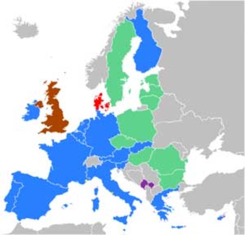 Euro becomes currency in 12 countries