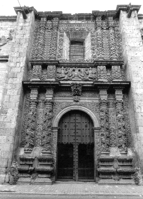 La Real Audiencia y el Obispado establecen su residencia en Guadalajara.