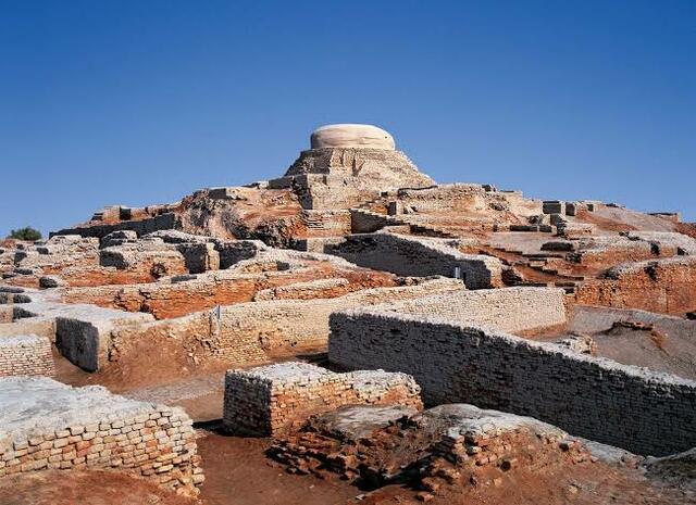Mohenjo Daro (2,500 - 1,700 a.c)