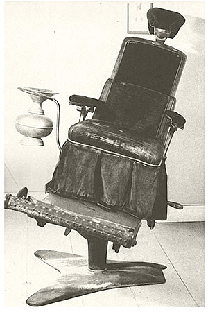 Silla dental con reposacabezas ajustable